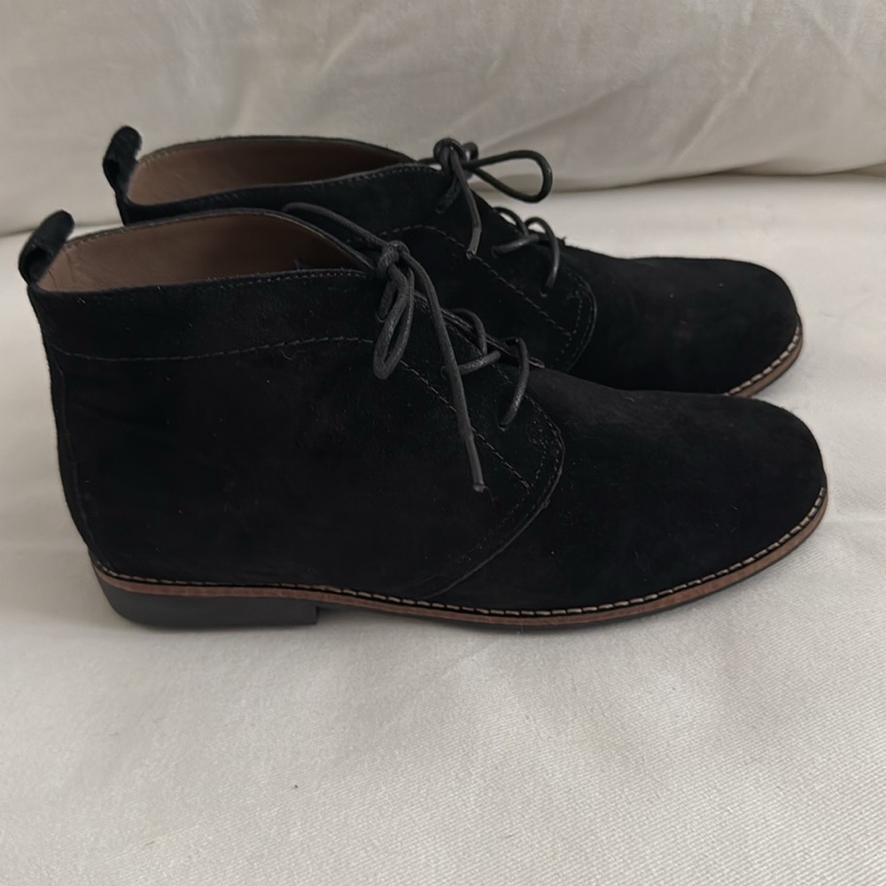 Auburn Black Suede Booties